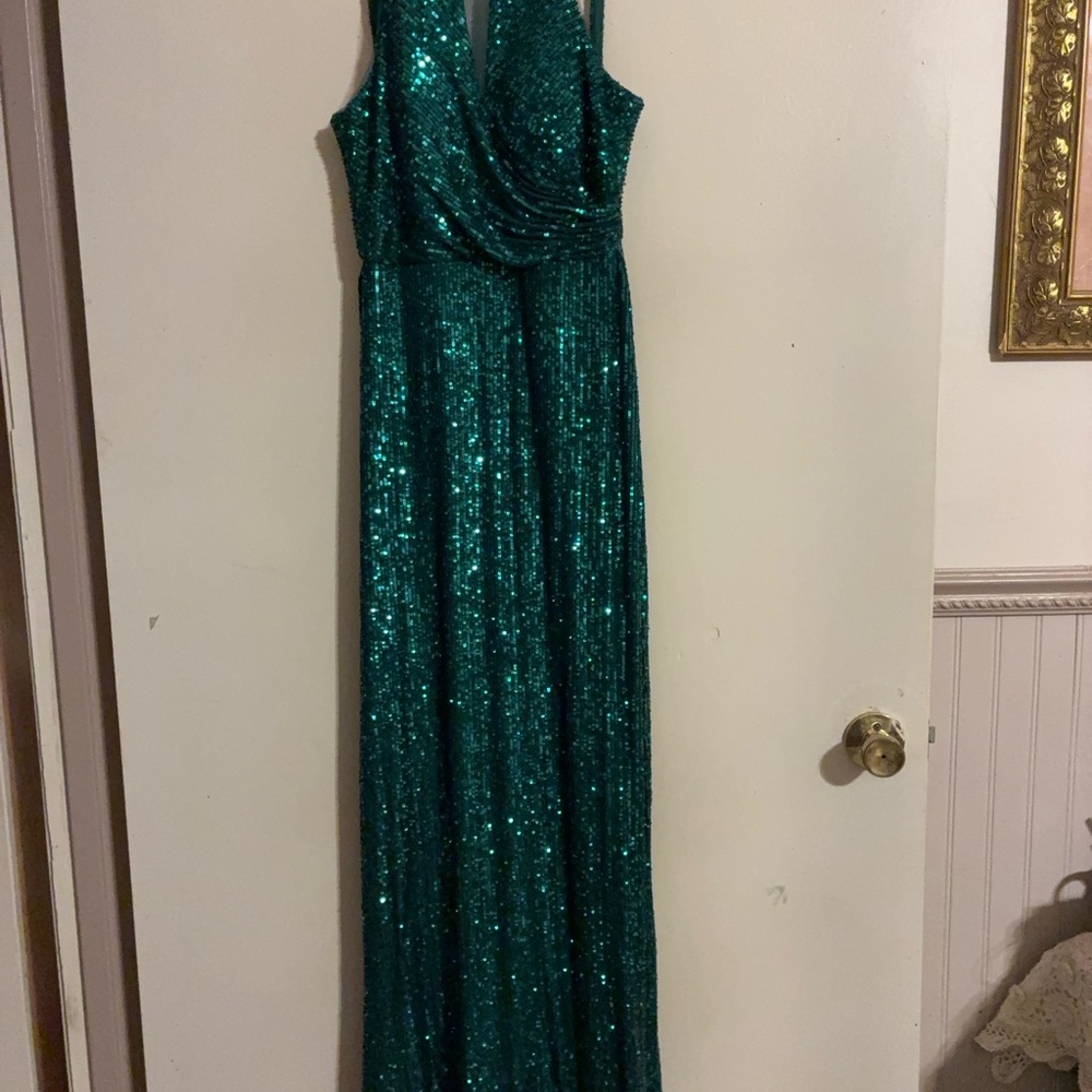 Morgan & Co. Green Sequin Prom Dress